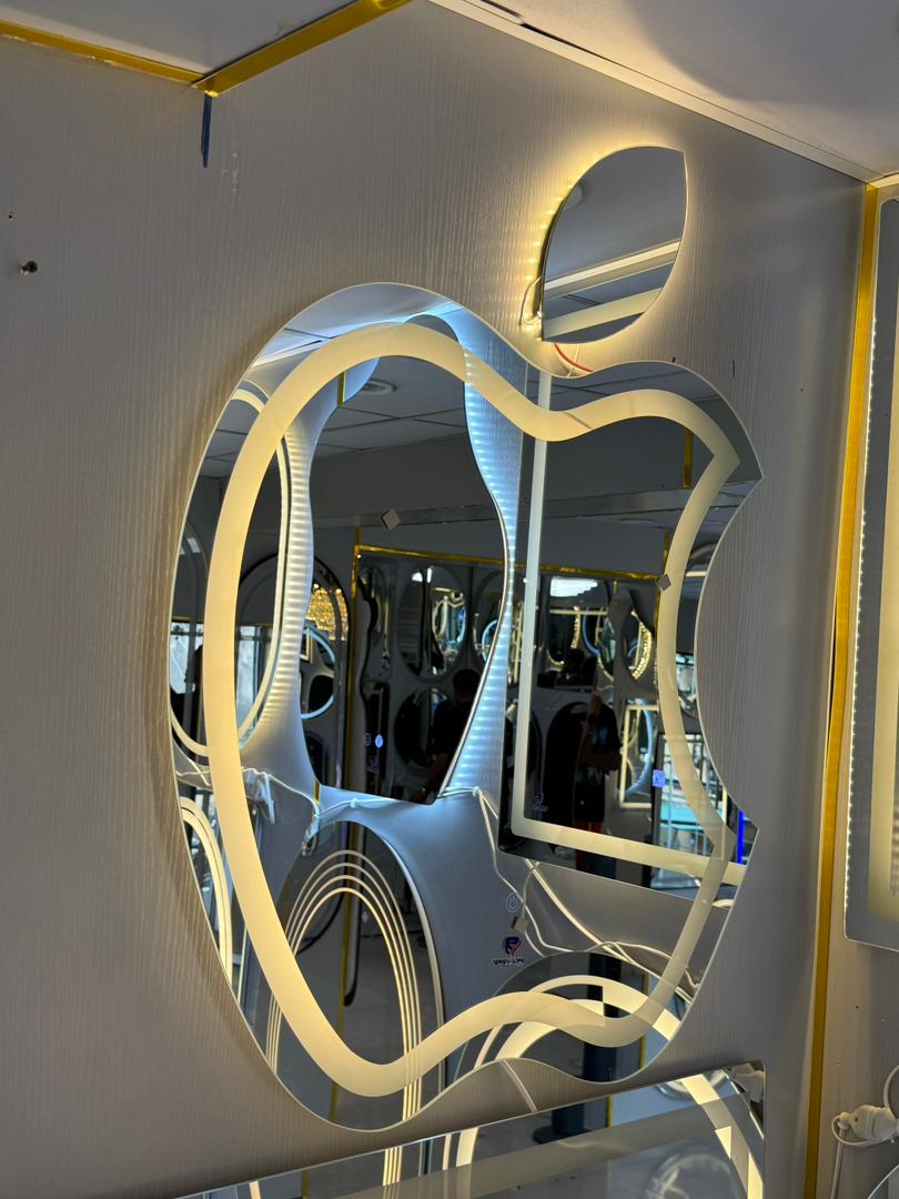 60cm × 40cm Apple Design LED Bathroom Mirror